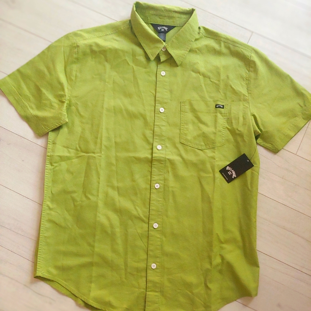 BillABONG NEW Men's Corrona Short Sleeve Button Down Shirt